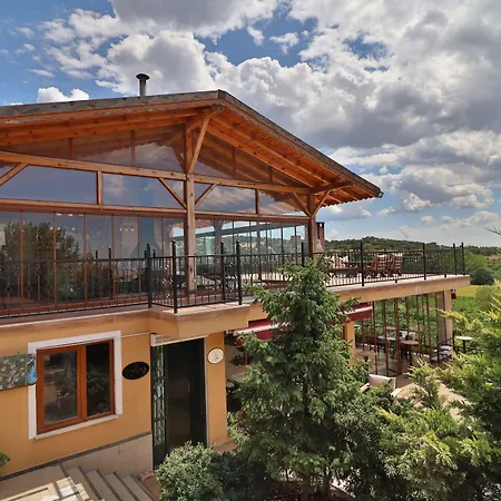 Dessera Vineyards Hotel 3*