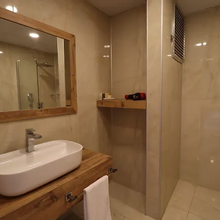 Hotel Dessera Vineyards 3*